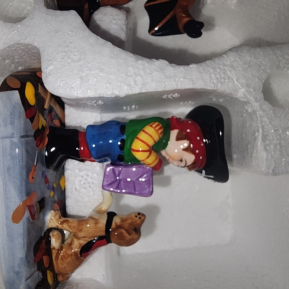 Dept 56 Snow Village Trick or Treat Kids - Picture 5 of 6